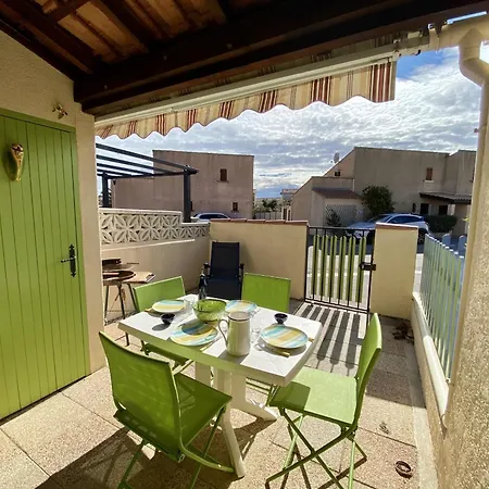T2 Mezzanine A 300m De La Avec Jardin, Ideal Famille, Parking, Animaux Acceptes - Fr-1-795-37