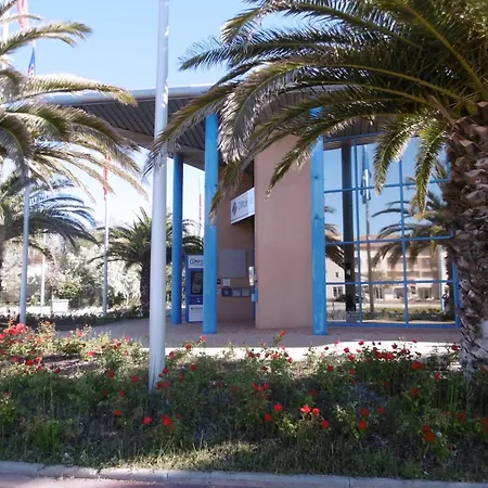 T2 Mezzanine A 300m De La Avec Jardin, Ideal Famille, Parking, Animaux Acceptes - Fr-1-795-37 빌라 *